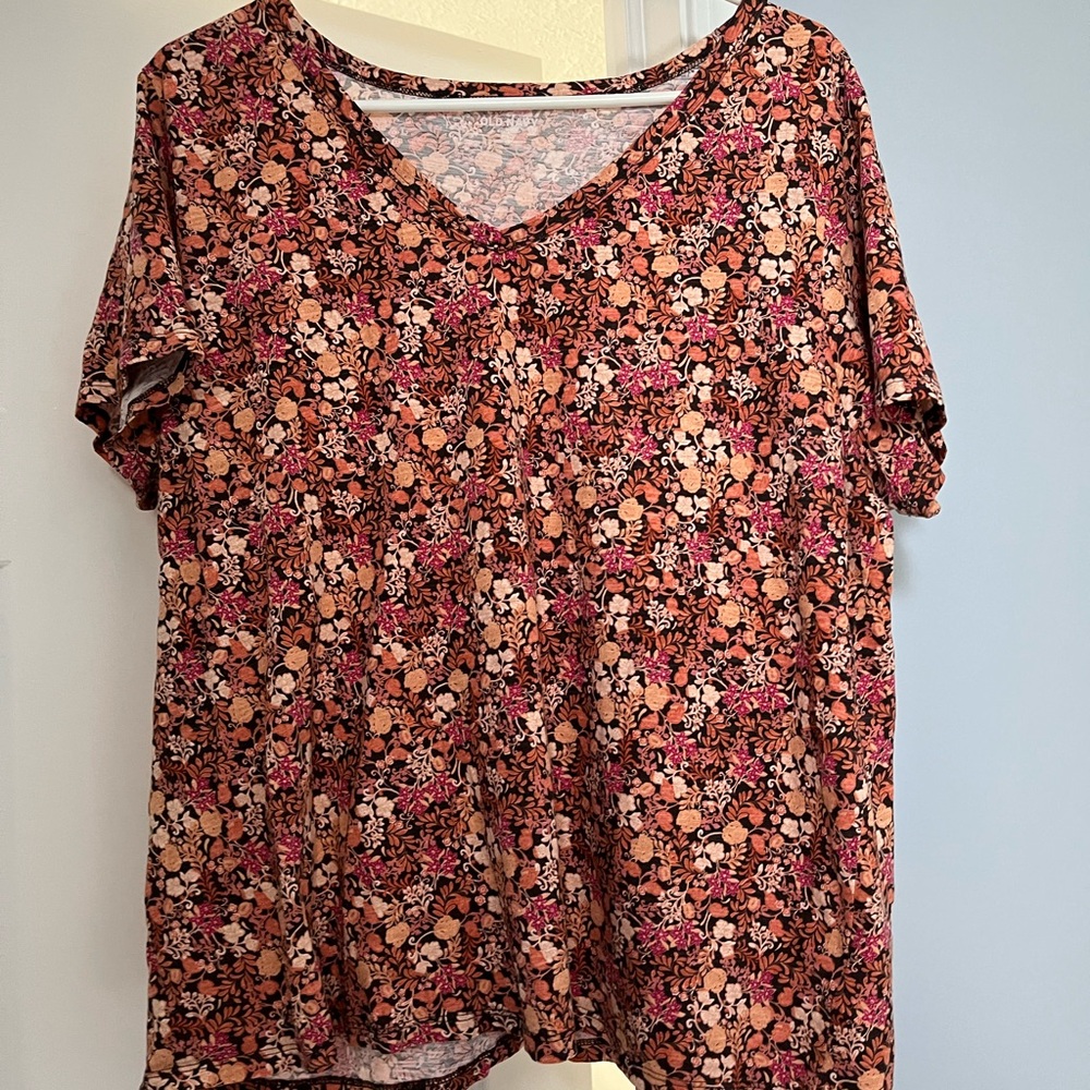 Old Navy Floral V-Neck Women’s Top